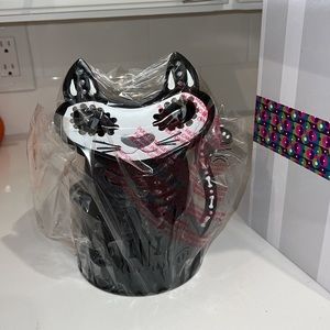 Brand New Very Superstitious Scentsy warmer